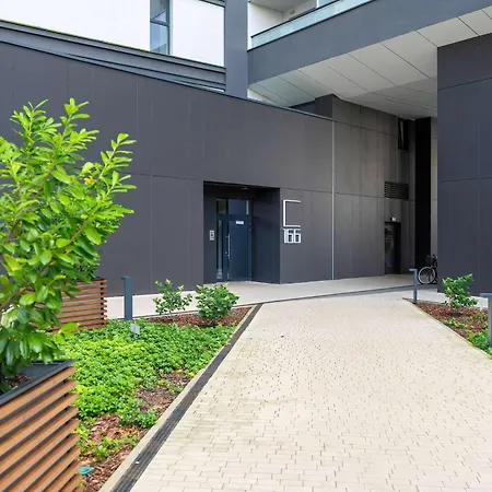 Colorful Rataje With Parking And Air Conditioning By Renters Poznan