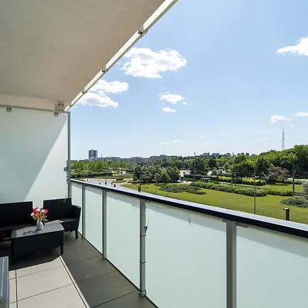 Colorful Rataje With Parking And Air Conditioning By Renters * Poznan