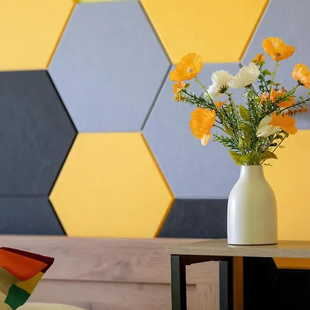 Apartment Colorful Rataje With Parking And Air Conditioning By Renters