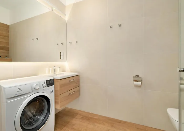 Colorful Rataje With Parking And Air Conditioning By Renters Posen