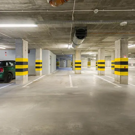 דירה Colorful Rataje With Parking And Air Conditioning By Renters