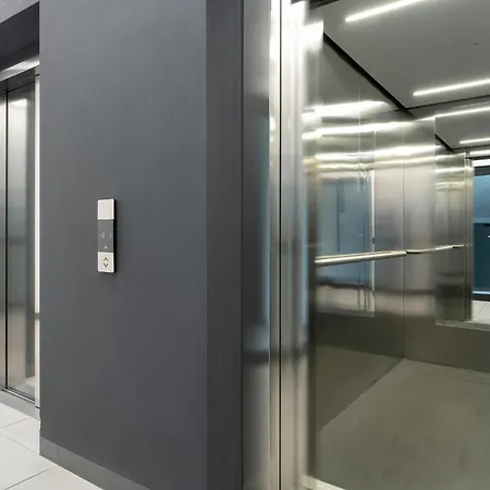 Colorful Rataje With Parking And Air Conditioning By Renters דירה פוזנן