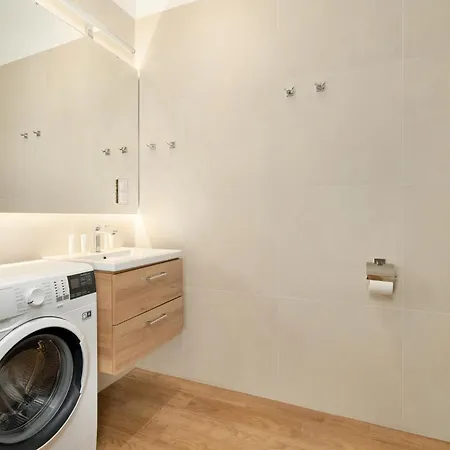 Colorful Rataje With Parking And Air Conditioning By Renters פוזנן